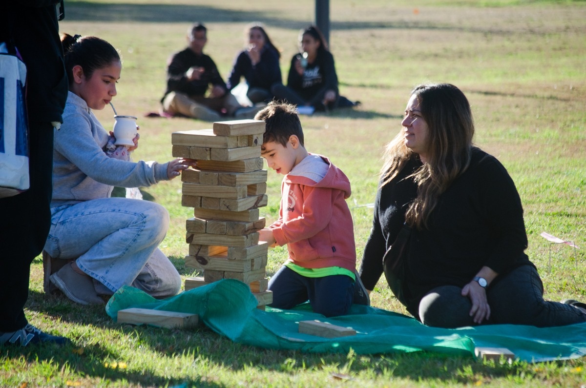 El Día Internacional del Juego se festejó en familia en la Plaza San ...