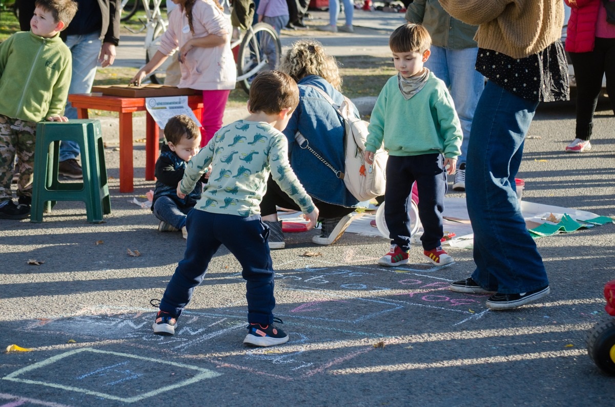 El Día Internacional del Juego se festejó en familia en la Plaza San ...