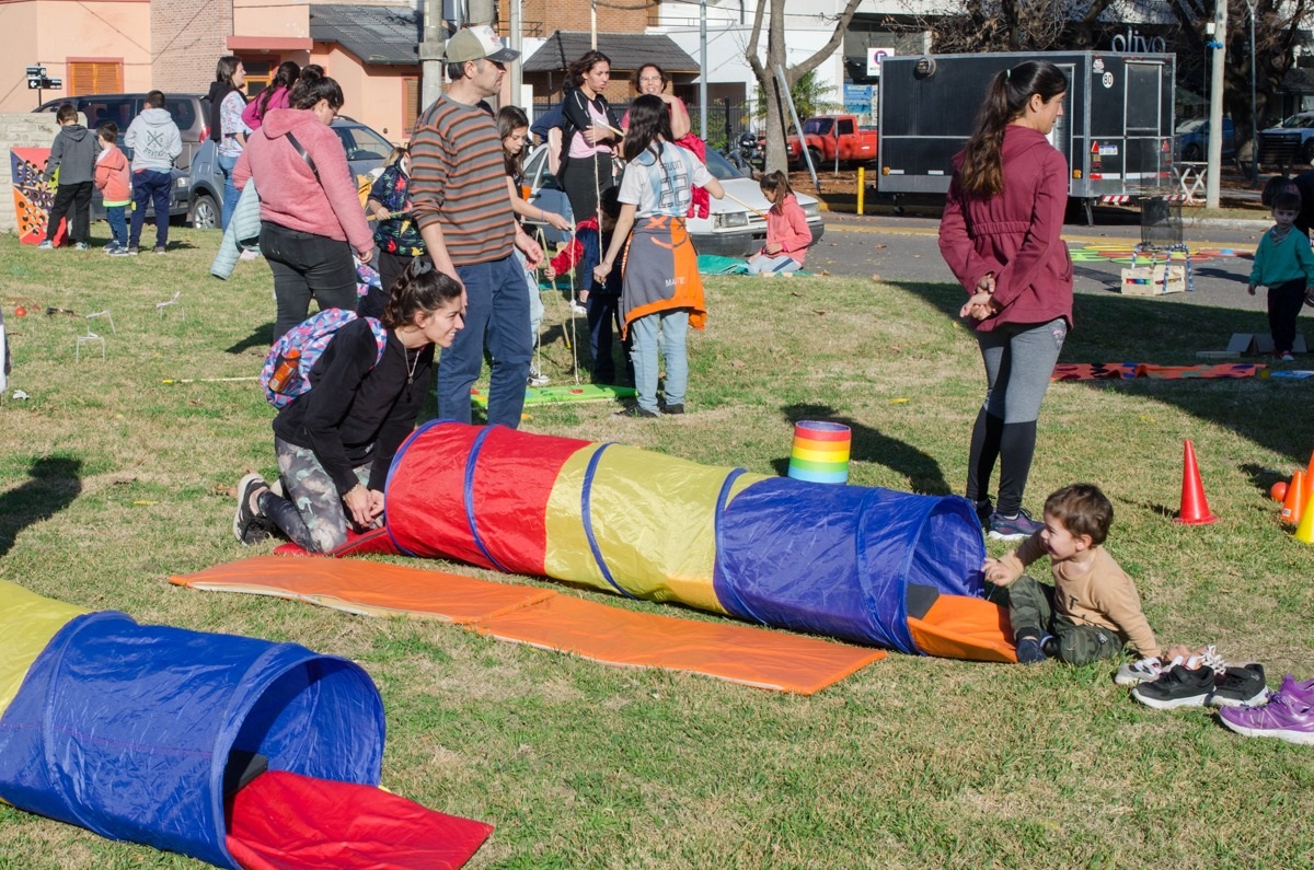 El Día Internacional del Juego se festejó en familia en la Plaza San ...